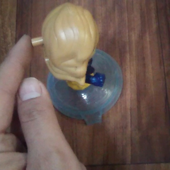 Captain Marvel happy meal toy - Picture 3 of 7